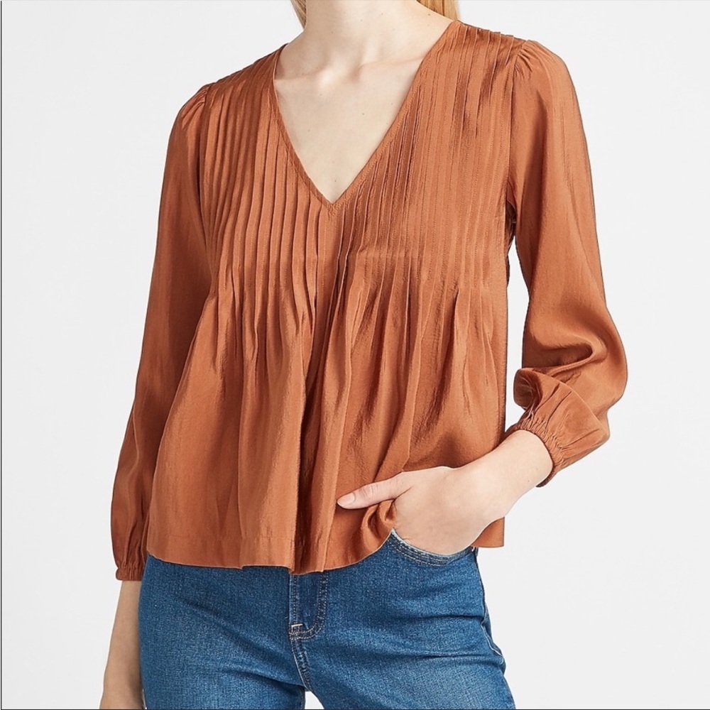 NWOT Express V-Neck Top in Orange